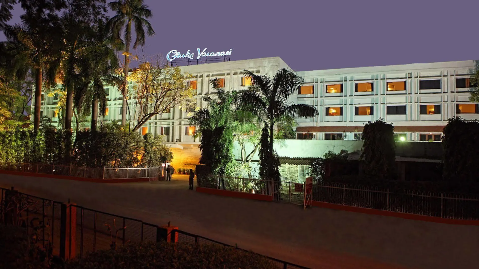 Hotel Clarks Varanasi Limited